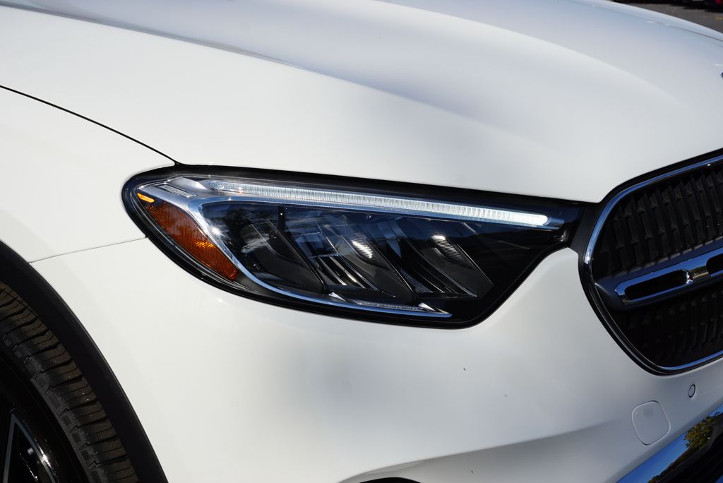 Thumbnail: 2026 Mercedes-Benz GLC - 10