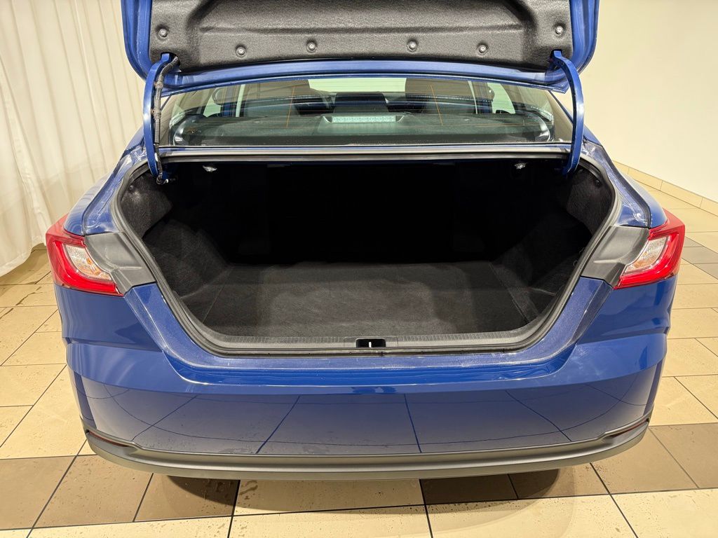 Thumbnail: 2025 Toyota Camry - 11