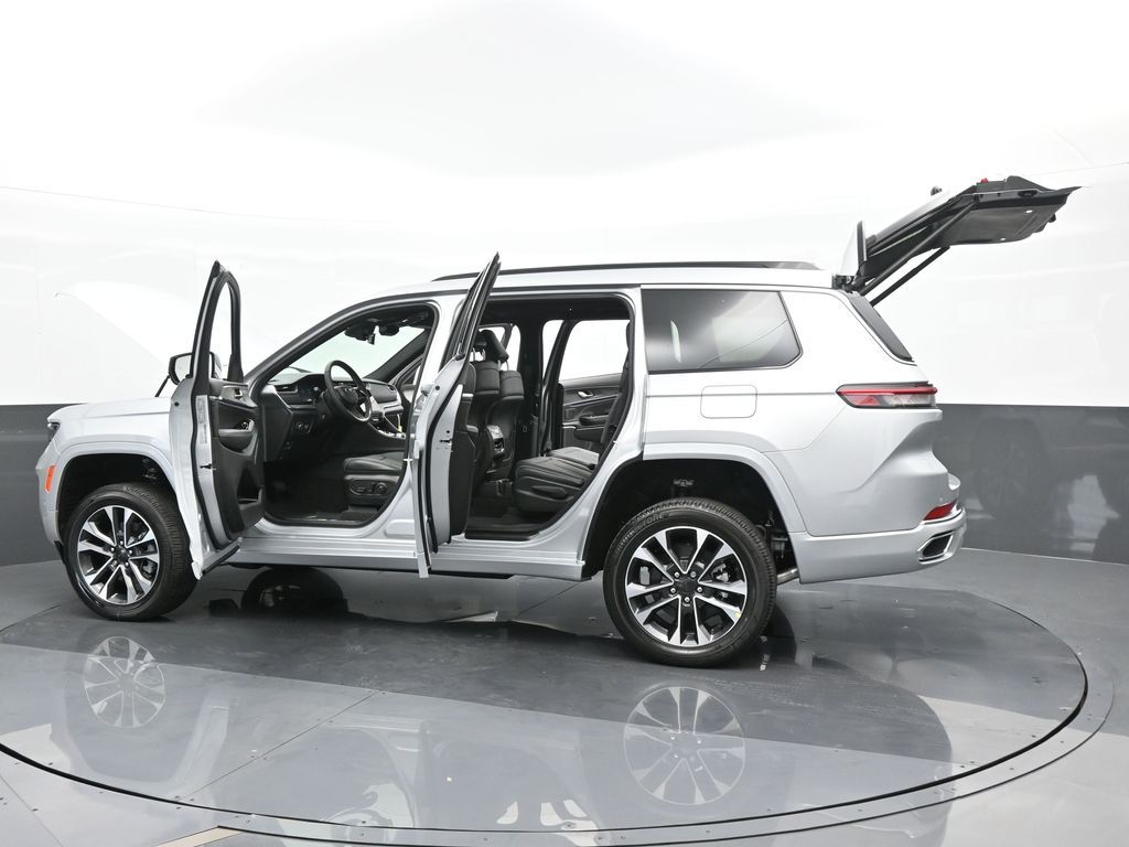 Used 2024 Silver Zynith Jeep Overland image 67