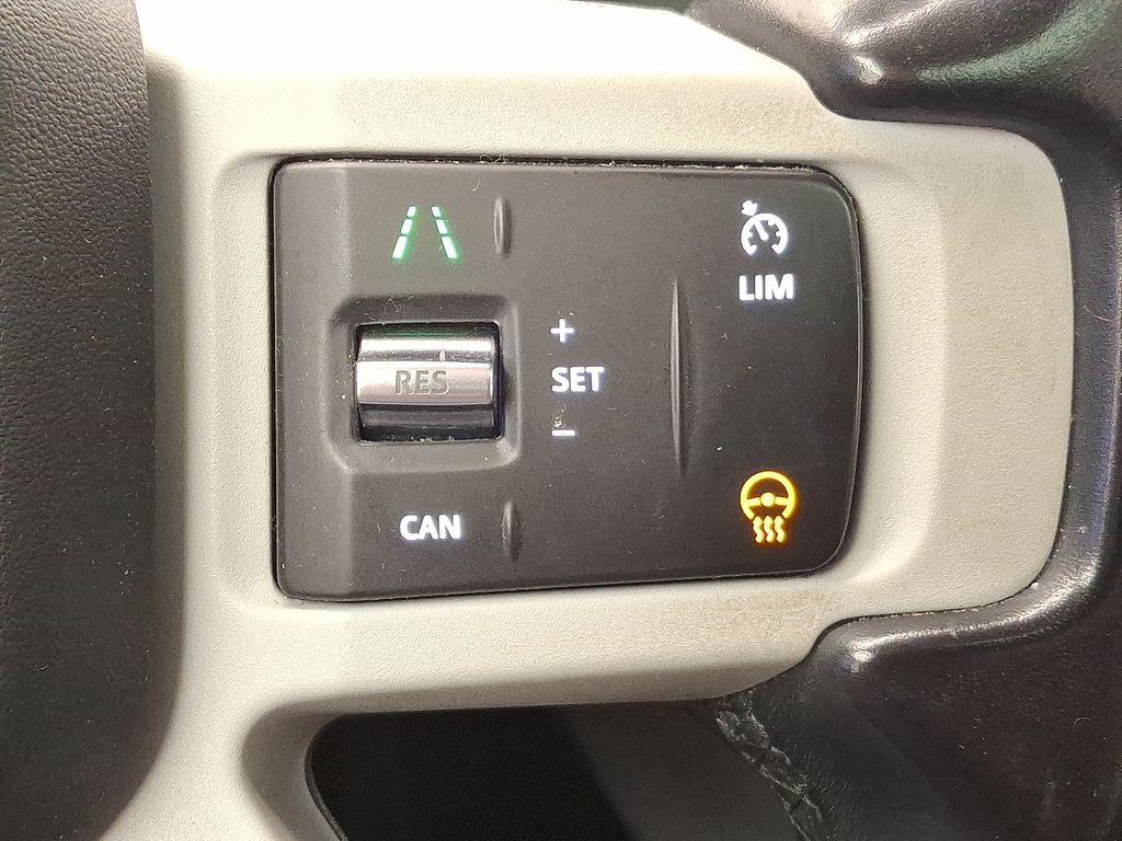 Thumbnail: 2020 Land Rover Defender - 23