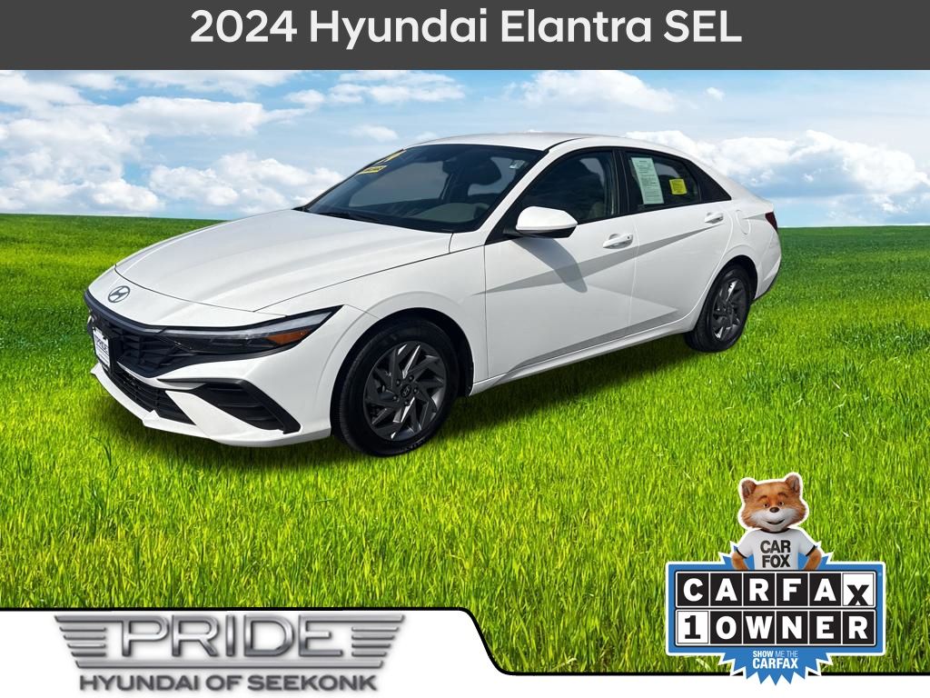 Serenity White 2024 Hyundai Elantra SEL FWD Sedan Front-Wheel Drive Continuously Variable Transmission