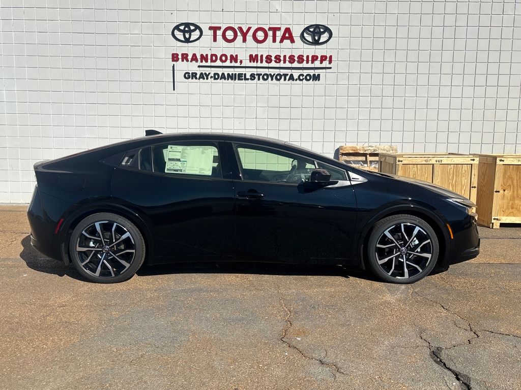 2026 Toyota Prius XSE's photo