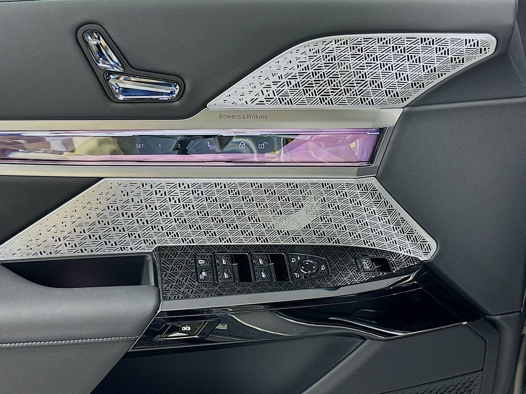 2024 BMW i7 xDrive60 20