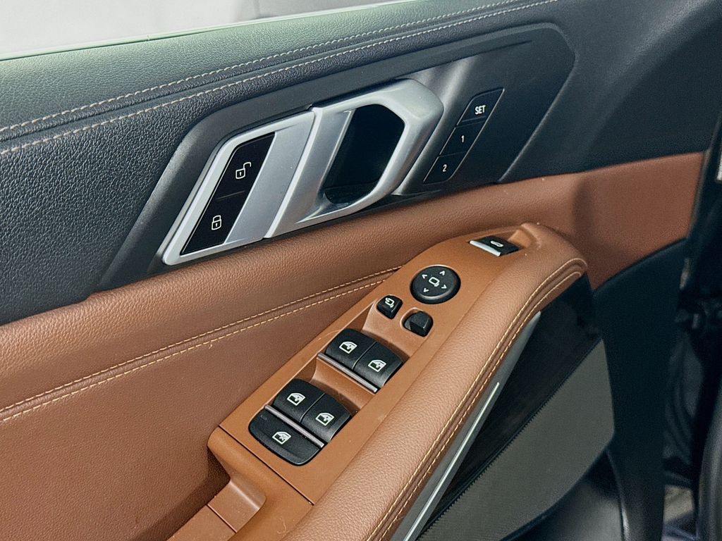 Thumbnail: 2020 BMW X5 - 18