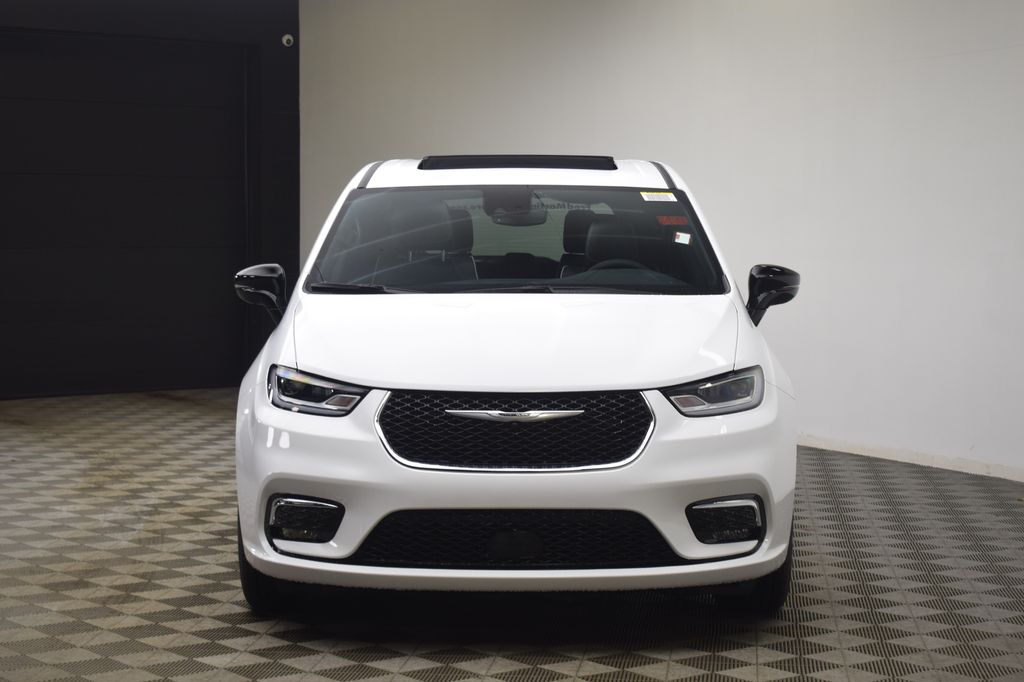 new 2026 Chrysler Pacifica car, priced at $46,038