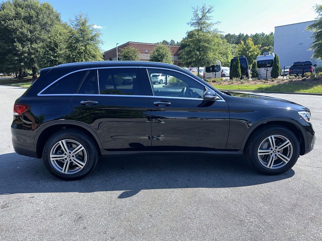 2022 Mercedes-Benz GLC GLC 300 9