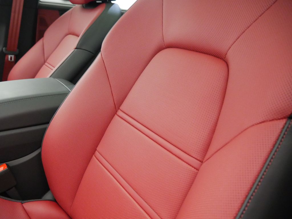 Thumbnail: 2026 Porsche Cayenne - 20