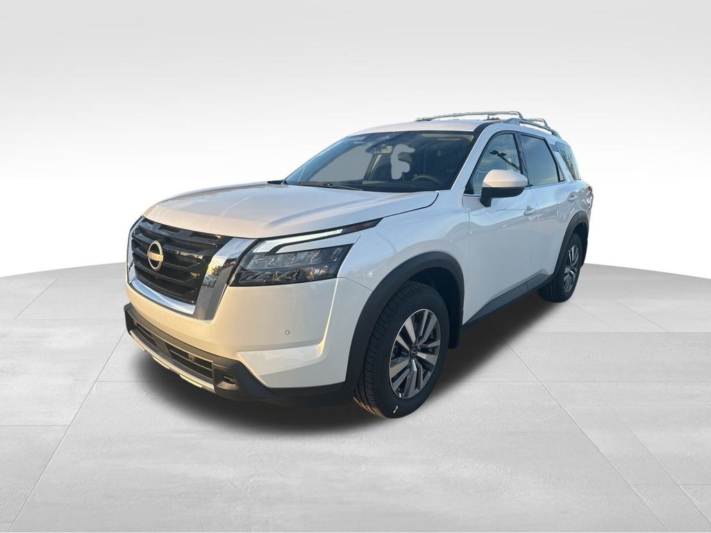 2025 Everest White Pearl Tricoat Nissan Pathfinder SL FWD SUV