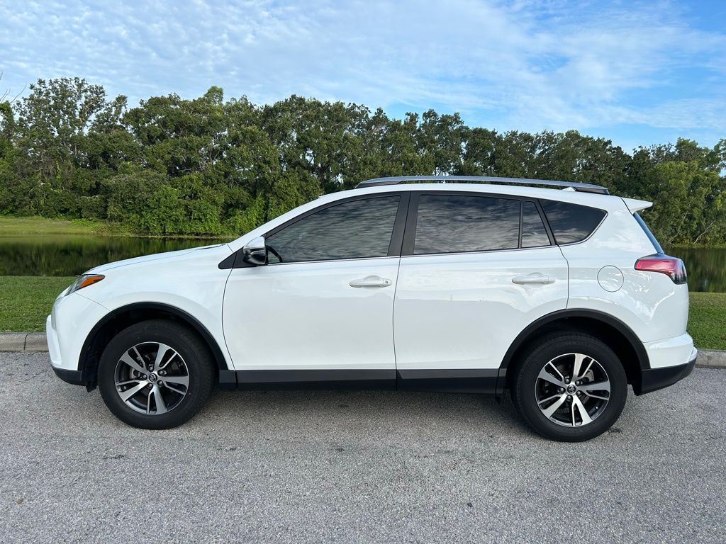 Thumbnail: 2018 Toyota RAV4 - 2