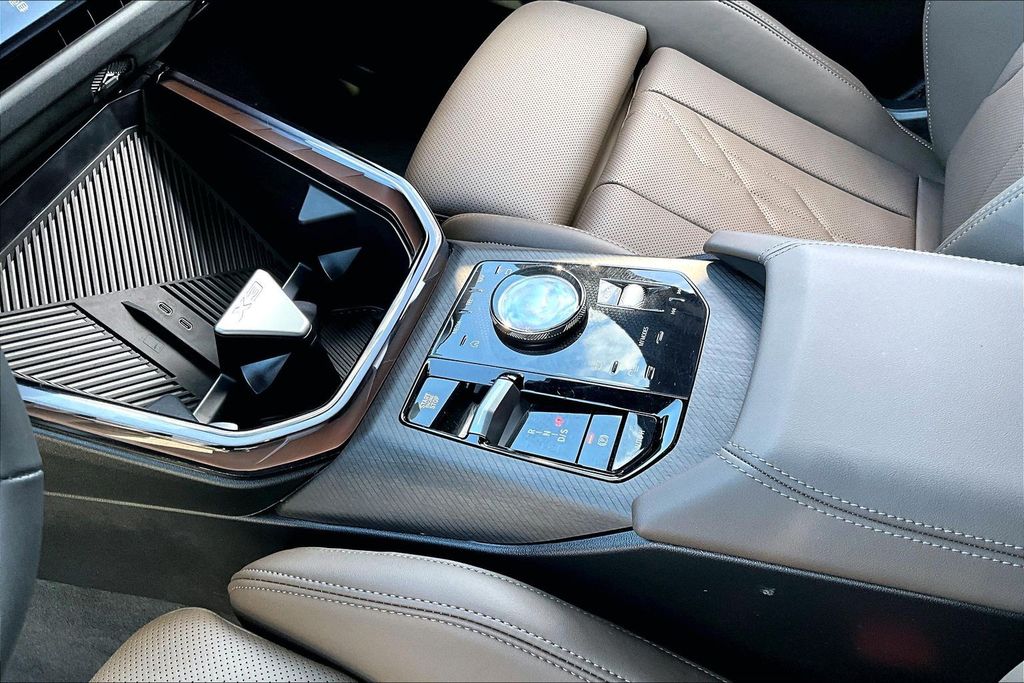 2026 BMW X3 30 - Photo 13