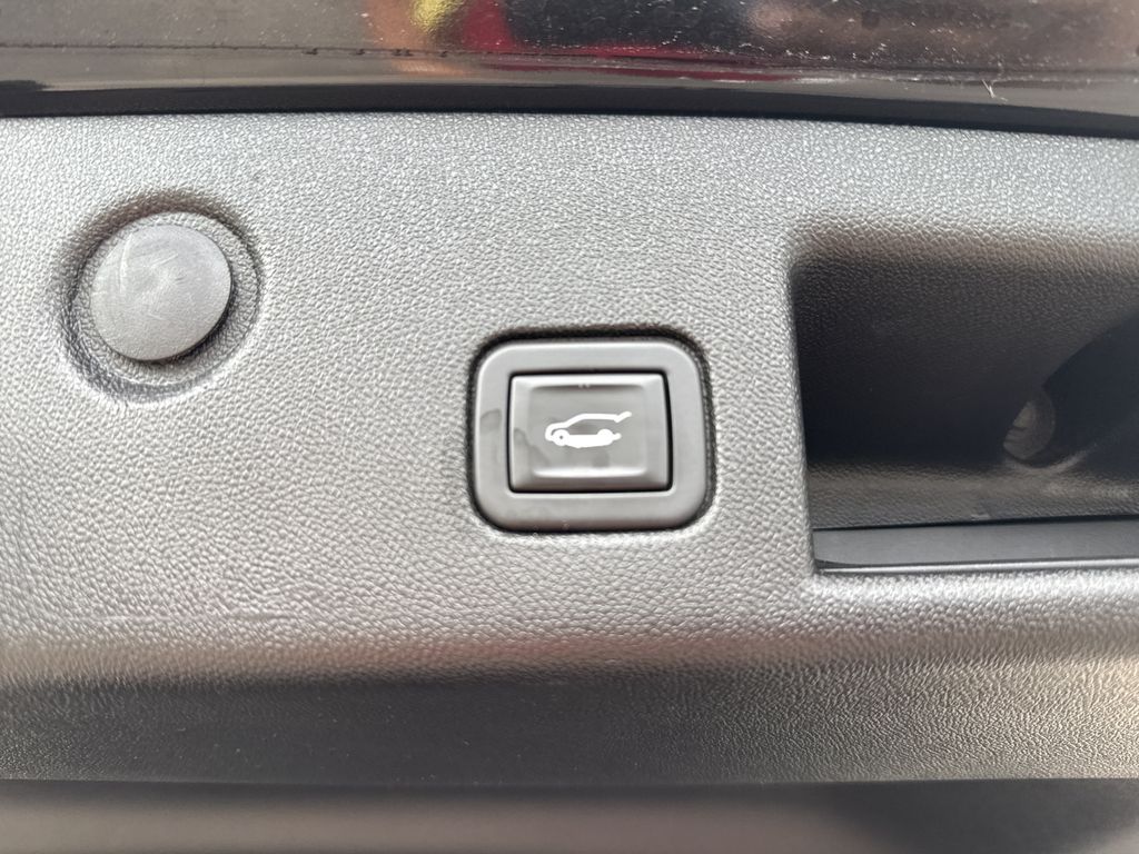 2021 Chevrolet Equinox Premier Black at Traditions Chevrolet