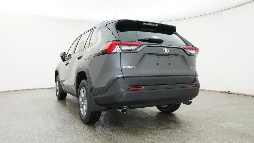 2025 Toyota RAV4 XLE 19