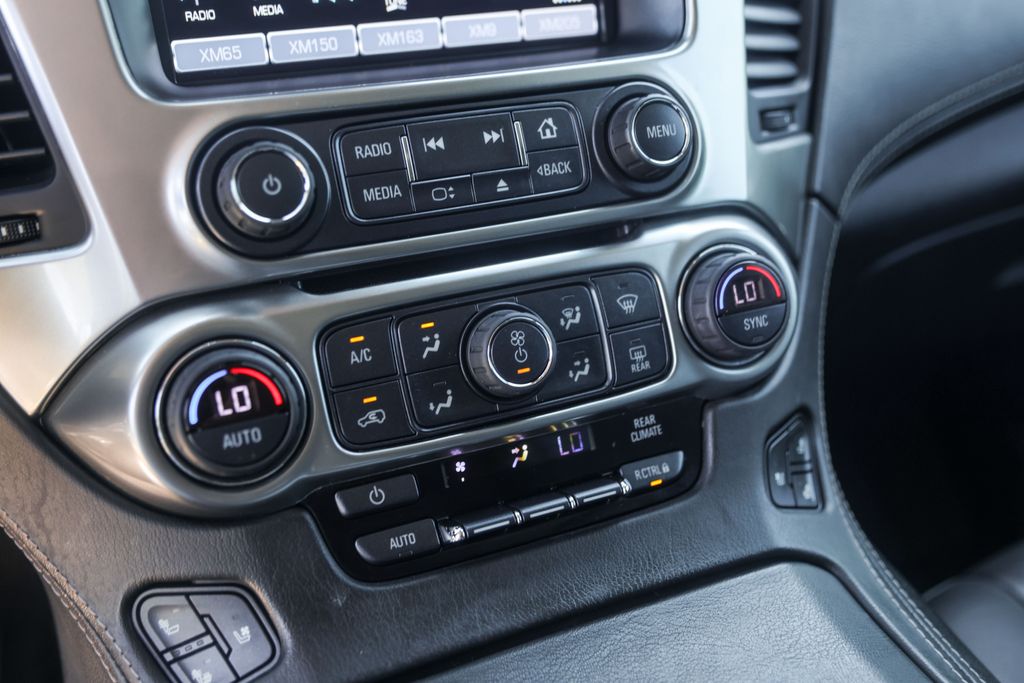 Used 2019 Gray Chevrolet Premier image 21