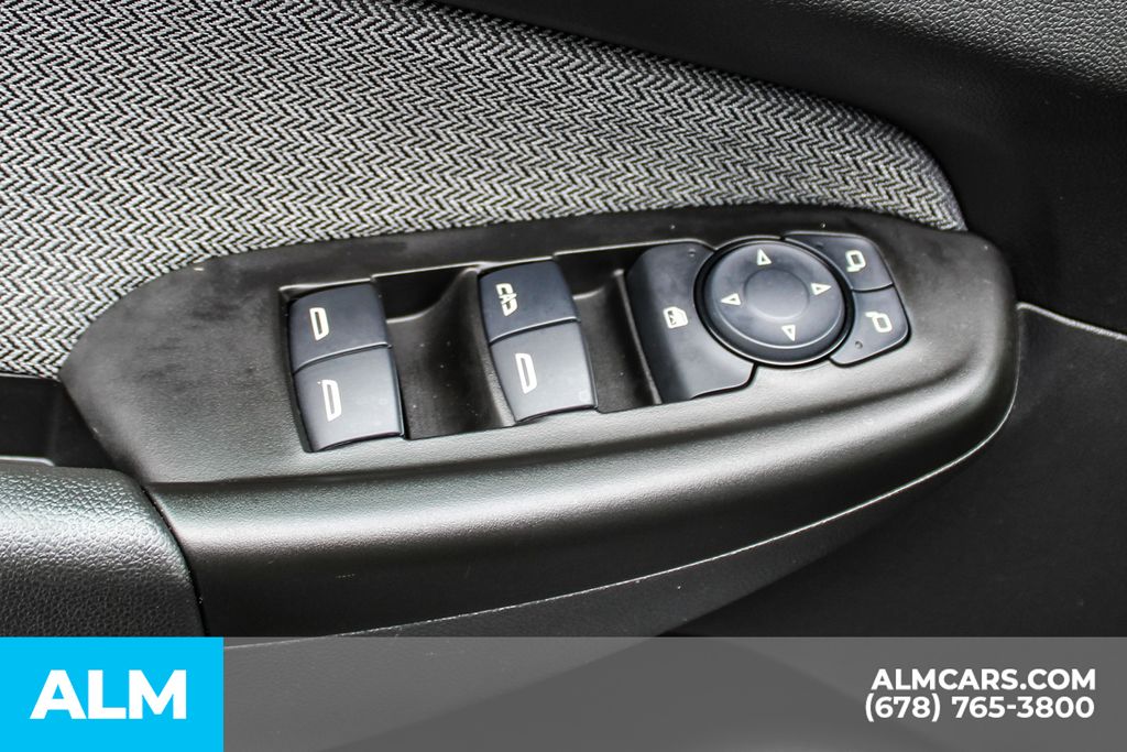 Used 2025 Gray Chevrolet LT image 36