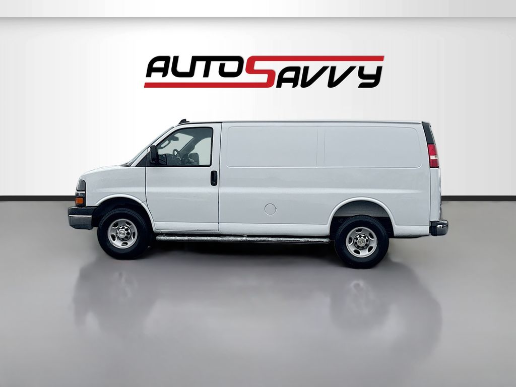 Used 2025 White Chevrolet Work Van image 4