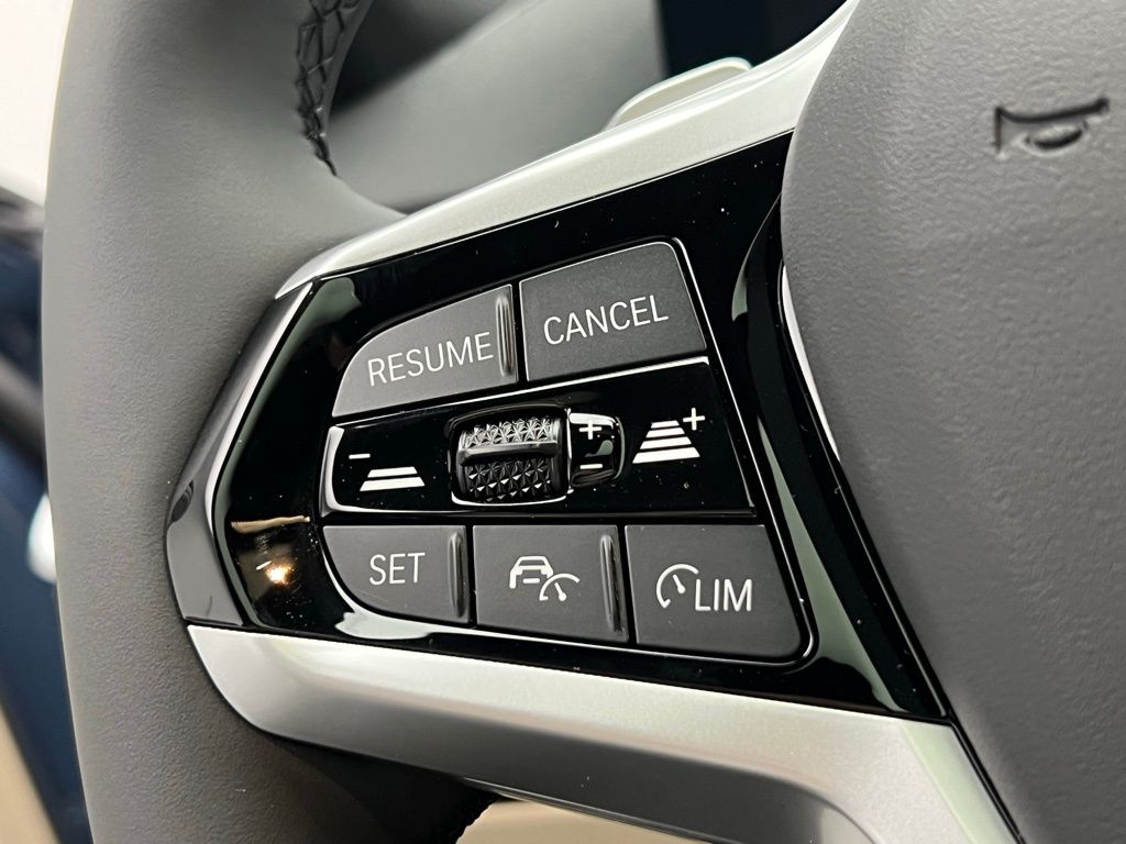 Thumbnail: 2026 BMW 3 Series - 19