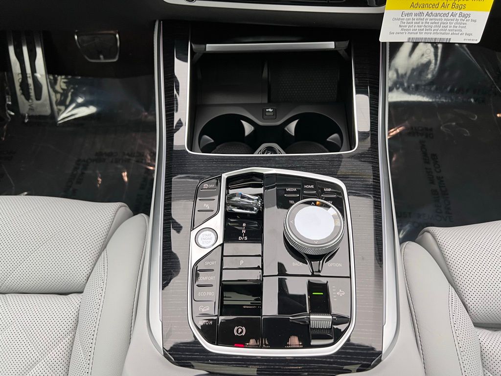 Thumbnail: 2026 BMW X5 - 12