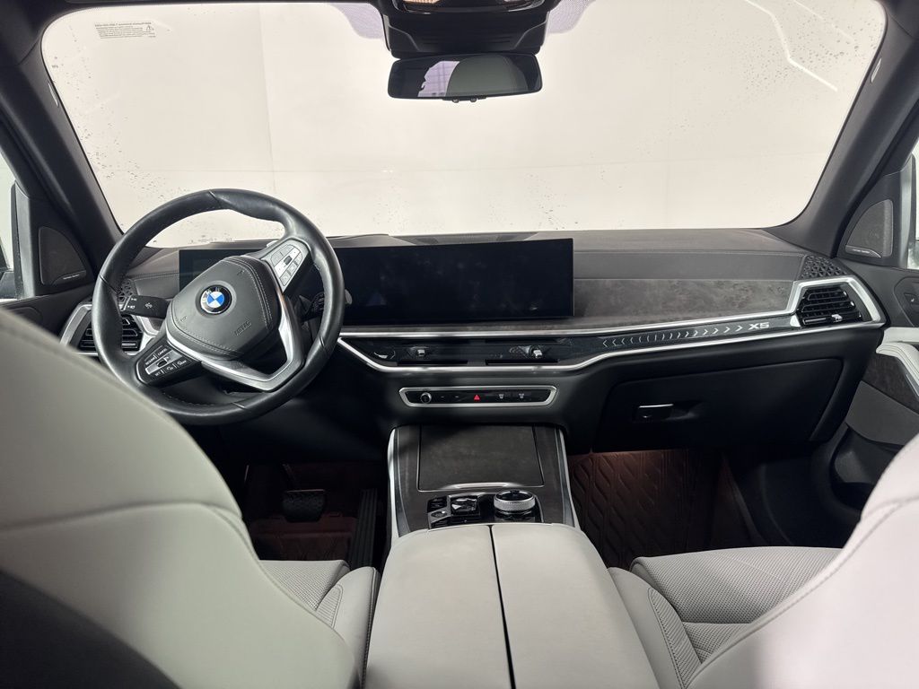 Thumbnail: 2024 BMW X5 - 9