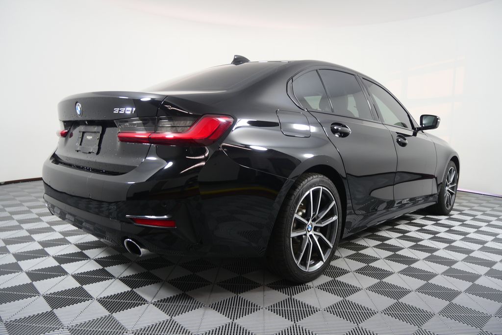 Thumbnail: 2019 BMW 3 Series - 3