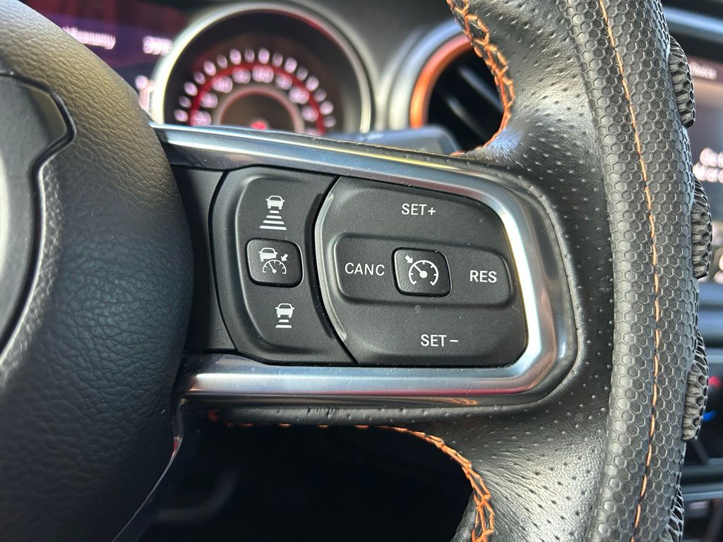 Thumbnail: 2020 Jeep Gladiator - 17