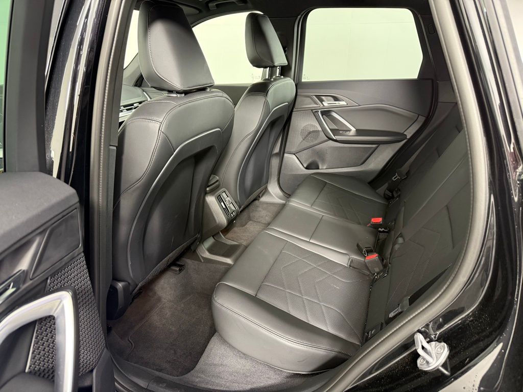 2025 BMW X1 xDrive28i 16