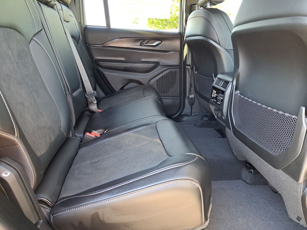 New Car 2025 Jeep Grand Cherokee  Laredo For Sale Under $40,000 In Austin, Texas