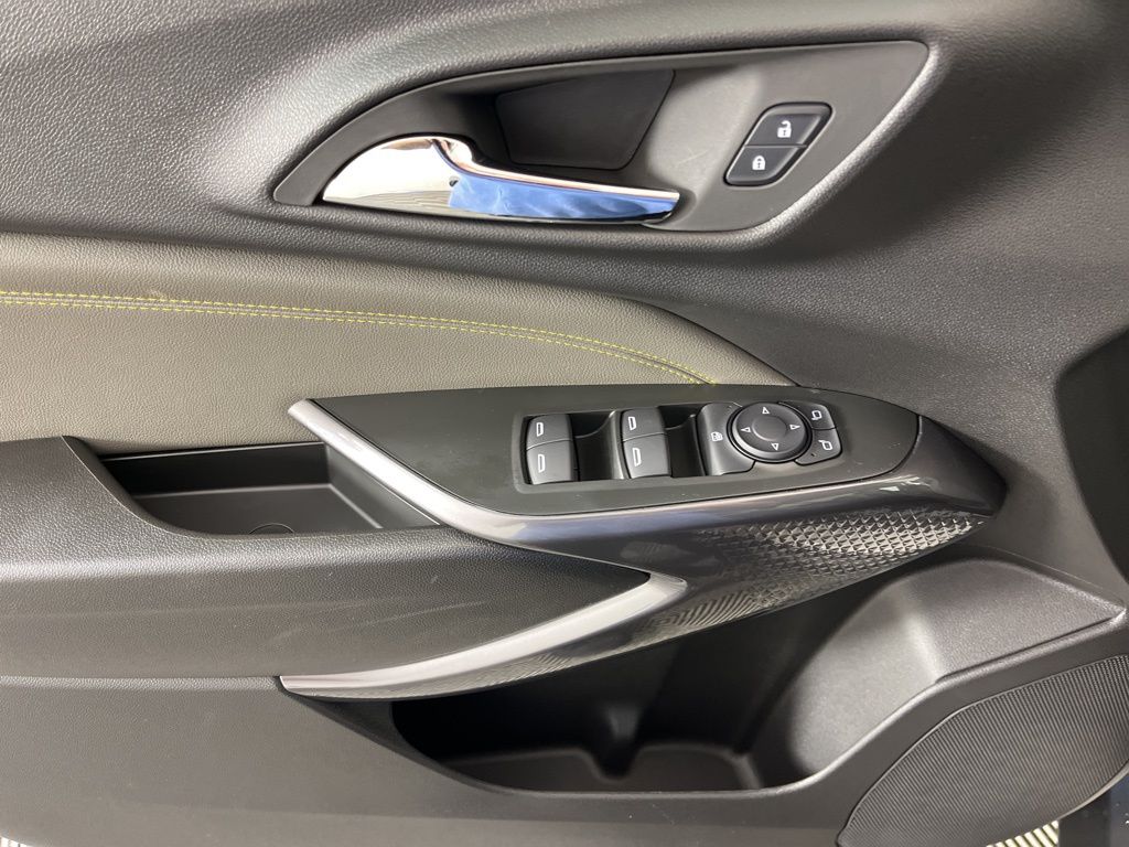 Thumbnail: 2026 Chevrolet Trax - 25