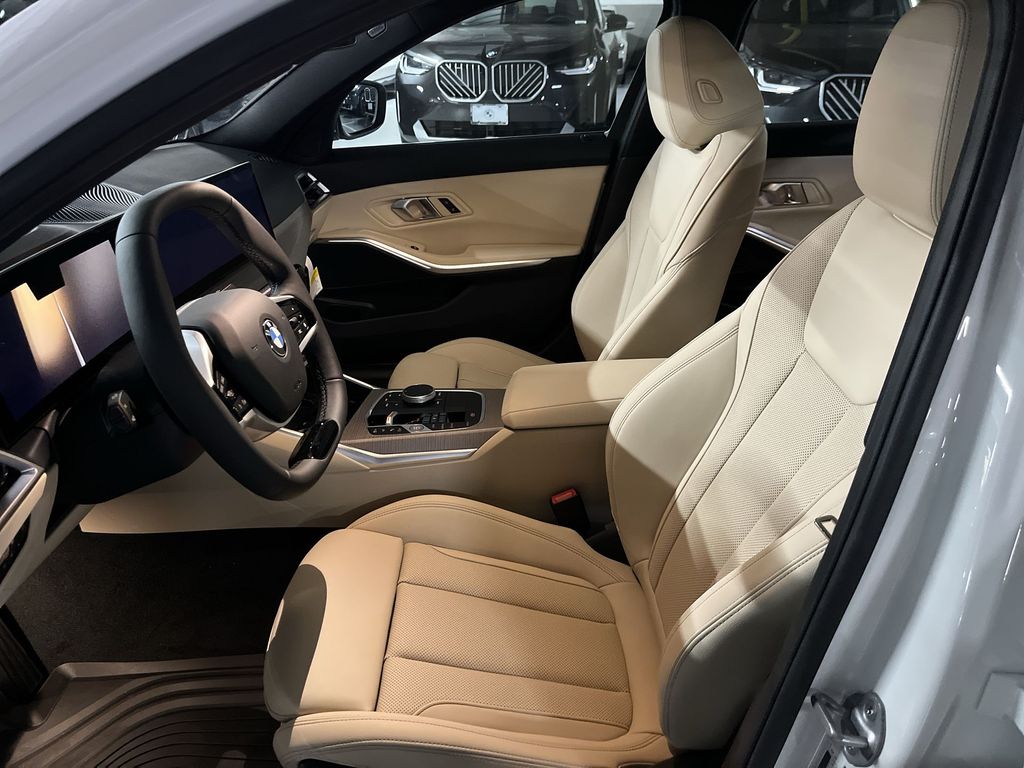 Thumbnail: 2025 BMW 3 Series - 11