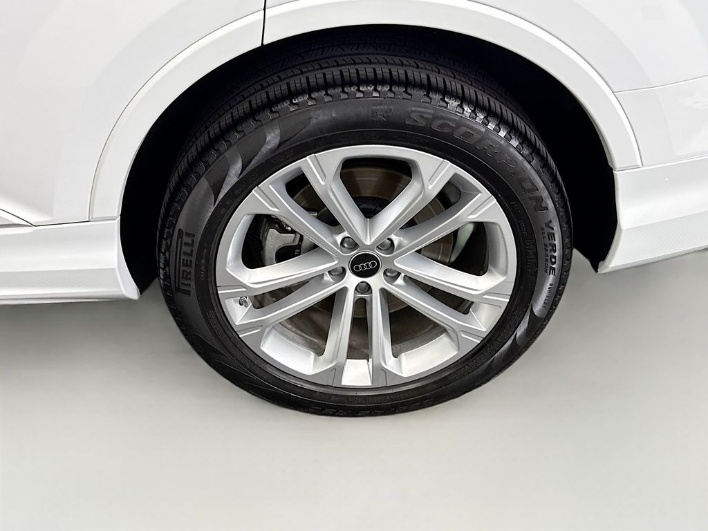 Thumbnail: 2025 Audi Q7 - 30