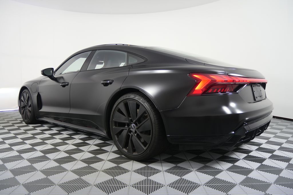 Thumbnail: 2022 Audi e-tron GT - 6