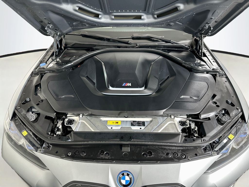 Thumbnail: 2023 BMW i4 - 32