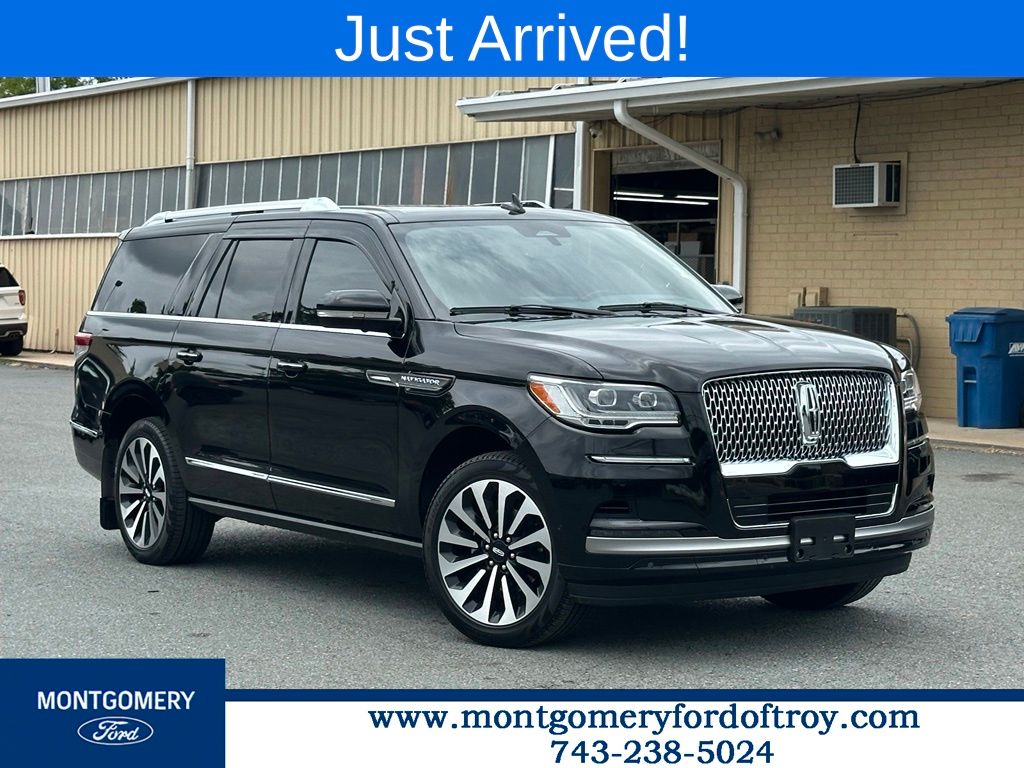 Black Metallic 2024 Lincoln Navigator SUV / Crossover Four-Wheel Drive Automatic