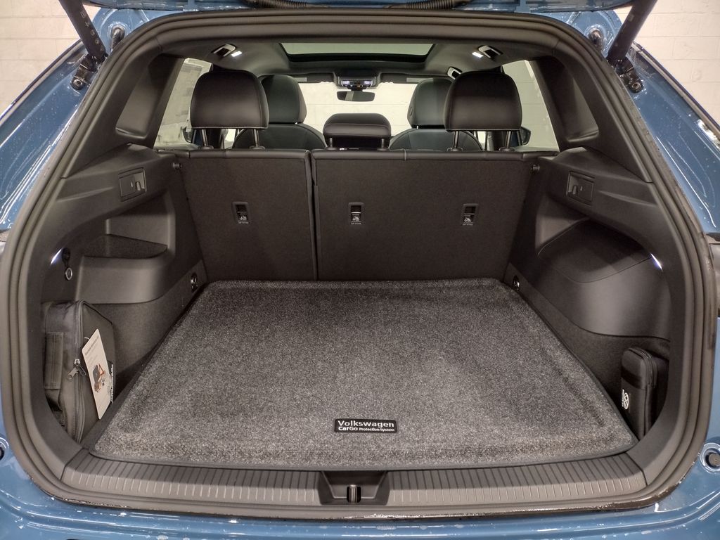 2025 Volkswagen Tiguan 2.0T SE R-Line Black