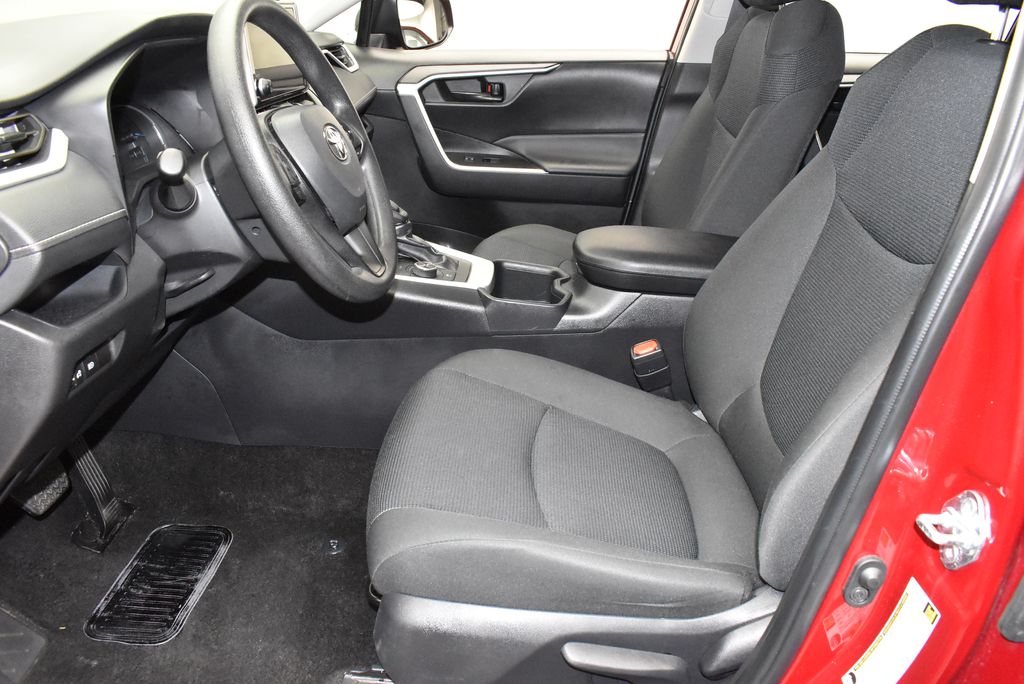 Thumbnail: 2025 Toyota RAV4 - 12