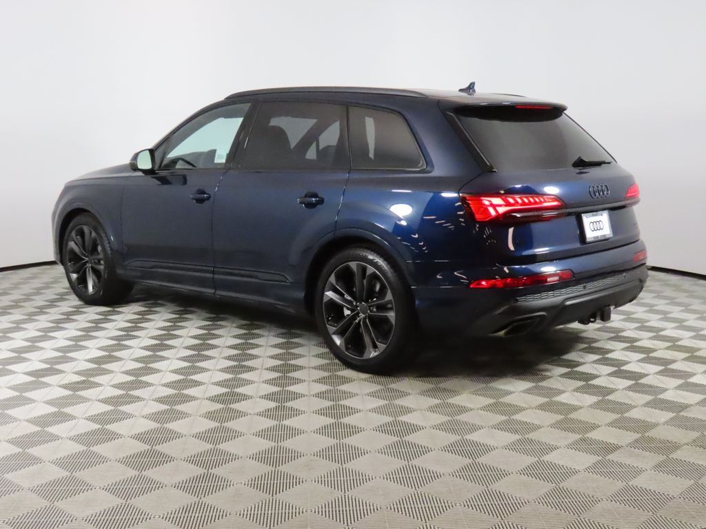 Thumbnail: 2026 Audi Q7 - 3