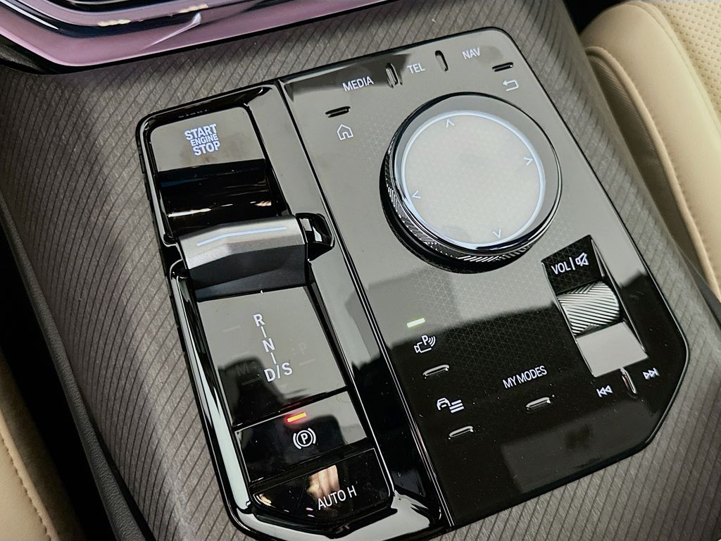 Thumbnail: 2026 BMW X3 - 15