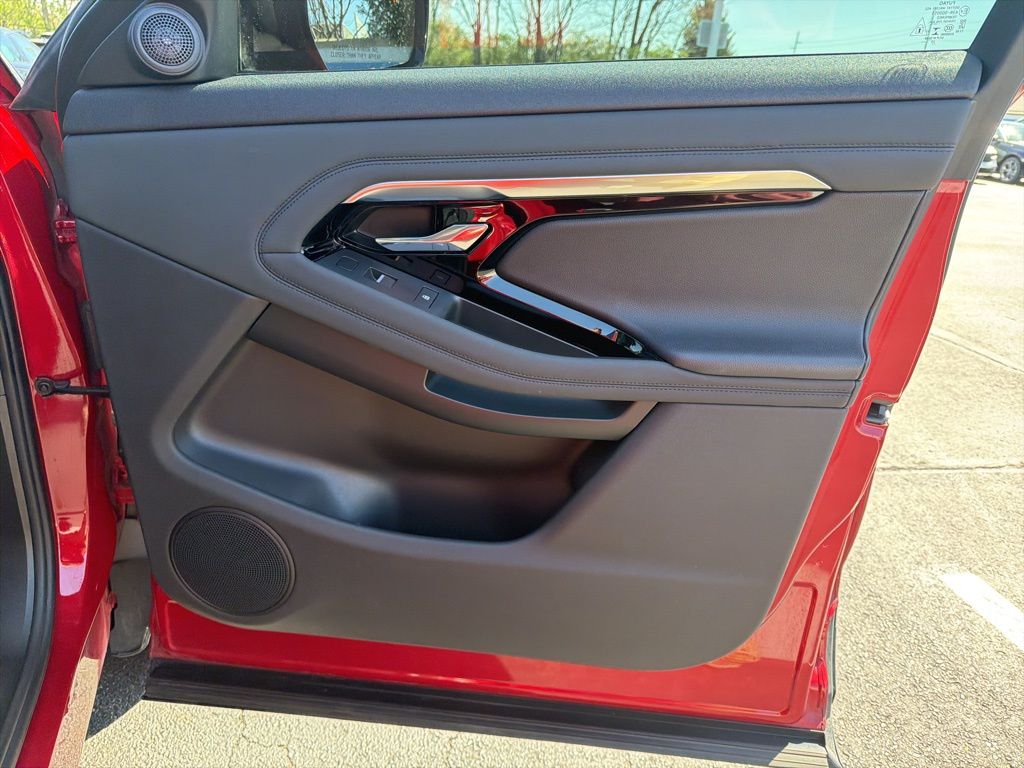 Thumbnail: 2021 Land Rover Range Rover Evoque - 26