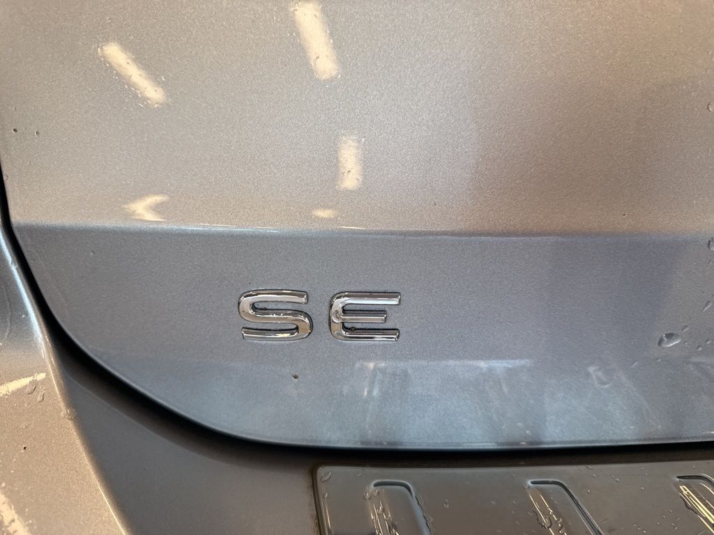 2024 Volkswagen Taos SE photo 10