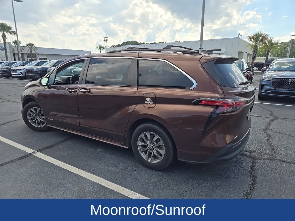 2021 Toyota Sienna XLE
