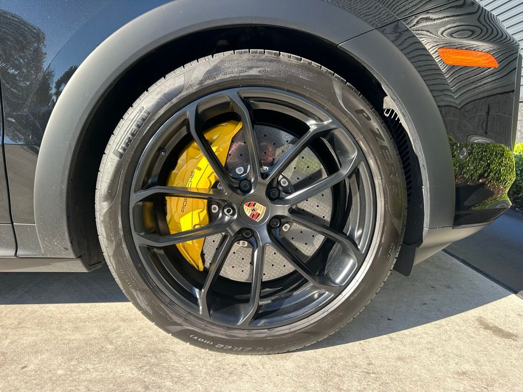 Thumbnail: 2025 Porsche  - 15