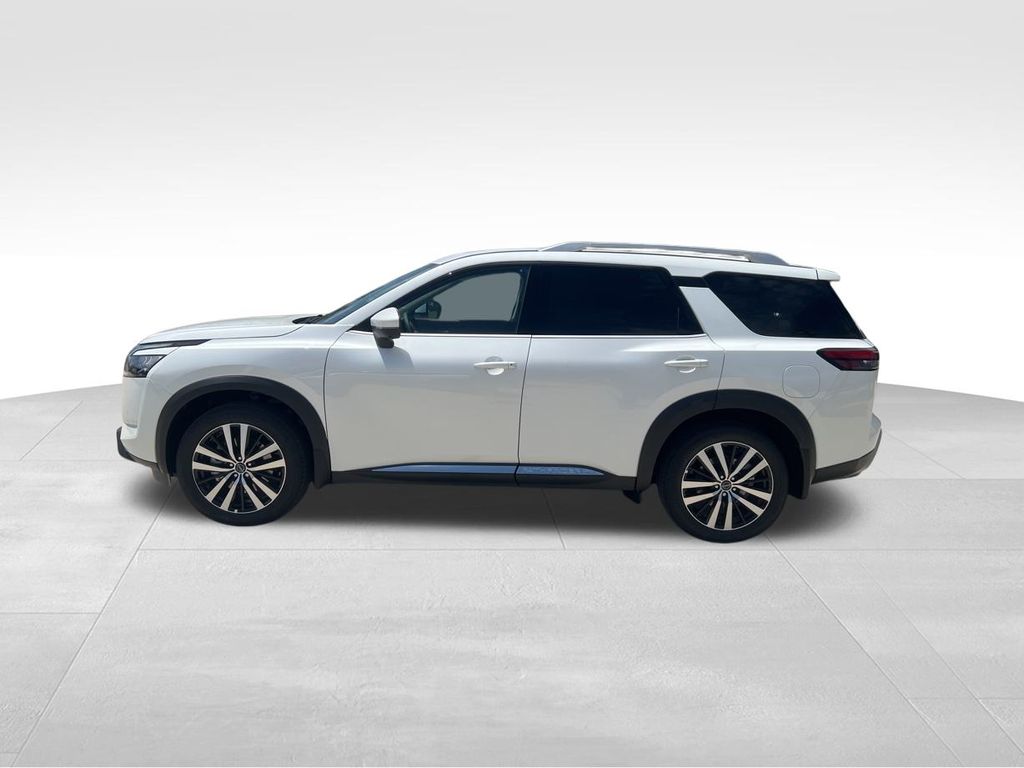 2025 Everest White Pearl Tricoat Nissan Pathfinder Platinum 4X4 SUV