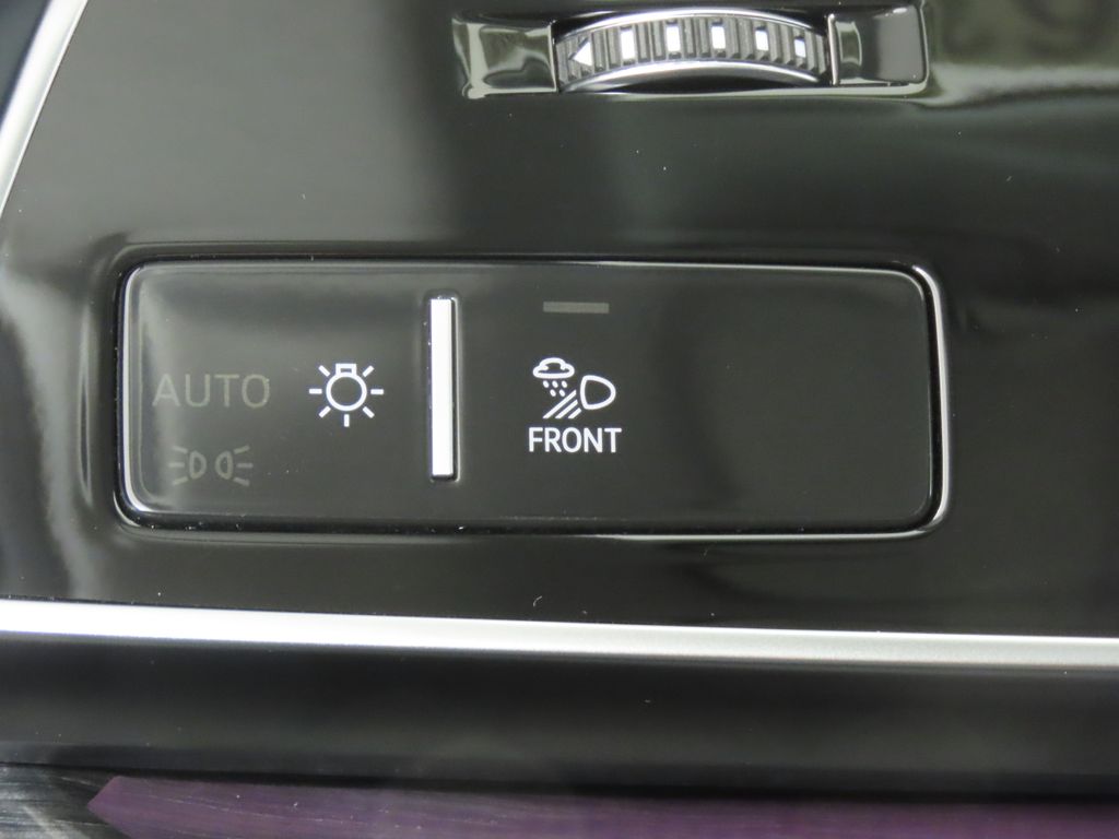 Thumbnail: 2026 Audi Q8 - 20