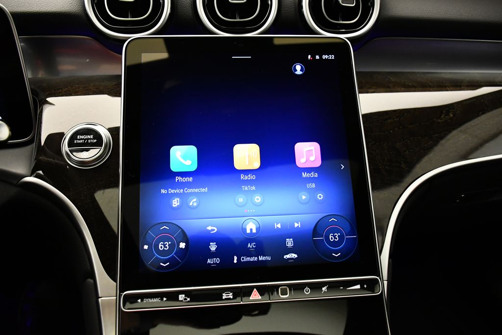 Thumbnail: 2026 Mercedes-Benz GLC - 18