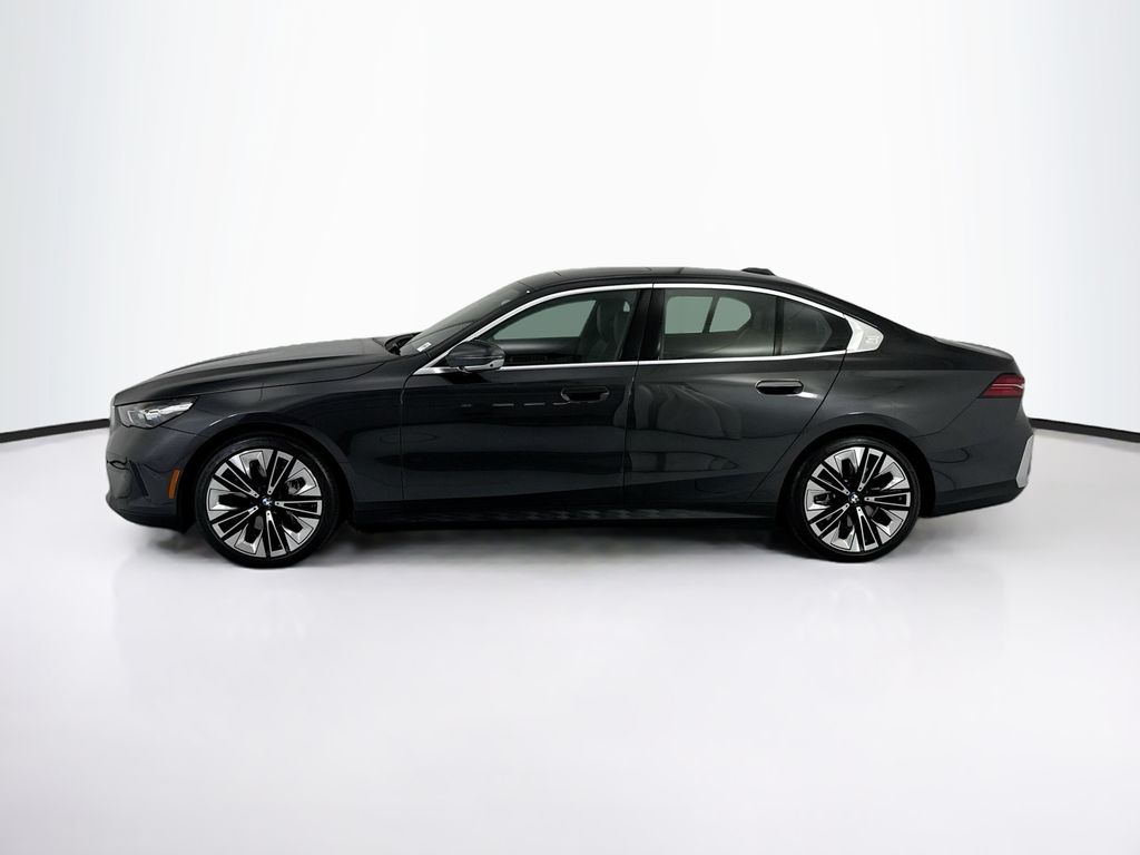 Thumbnail: 2026 BMW i5 - 8