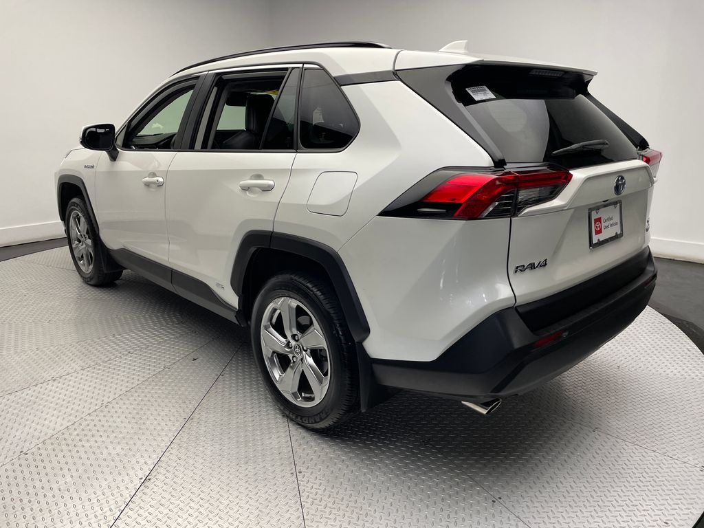 2021 Toyota RAV4 XLE Premium 7