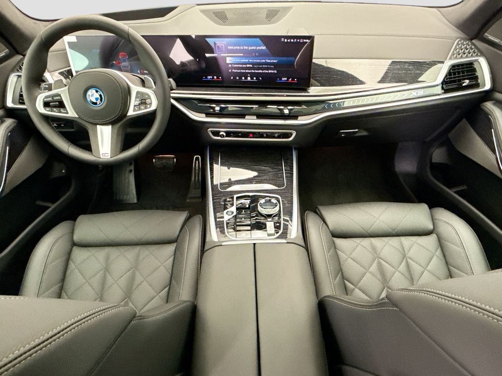 Thumbnail: 2026 BMW X5 - 13