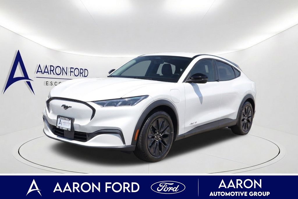 Star White Metallic Tri-Coat 2026 Ford Mustang Mach-E SUV / Crossover Rear-Wheel Drive Automatic
