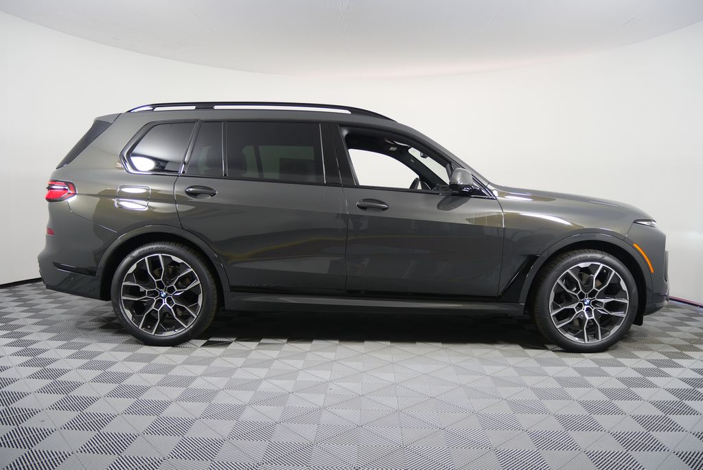 Thumbnail: 2026 BMW X7 - 2