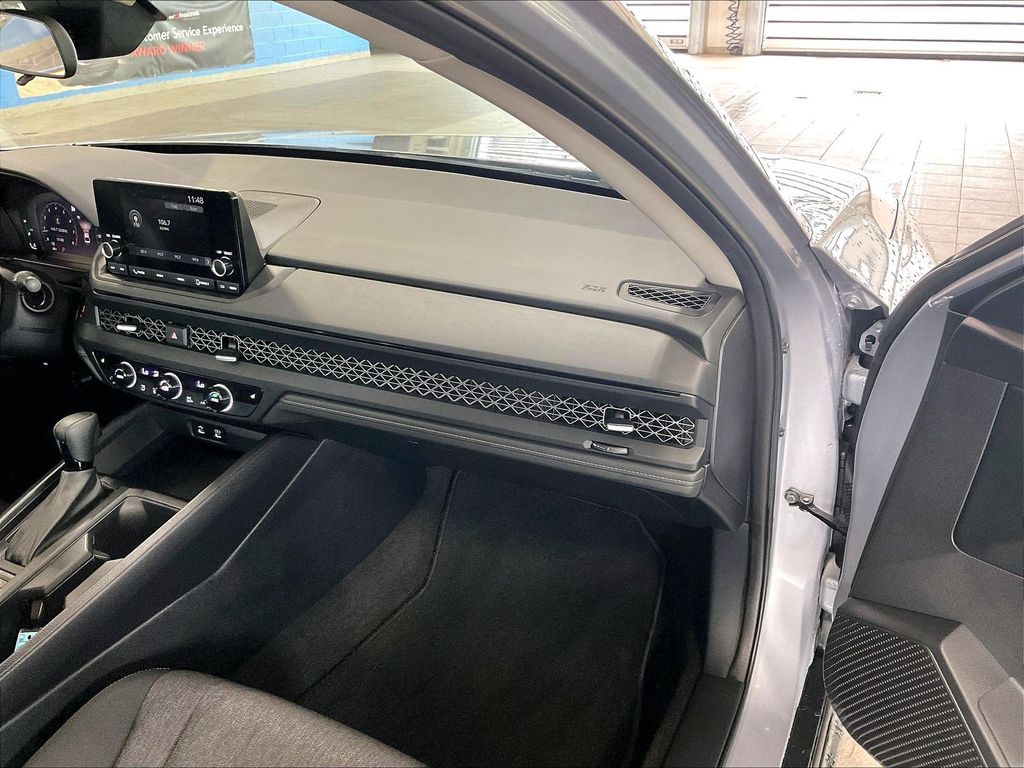 2023 Honda Accord — photo 13