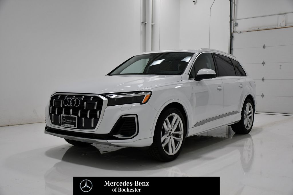 White 2025 Audi Q7 quattro Premium Plus 55 TFSI SUV / Crossover All-Wheel Drive 8-Speed Automatic